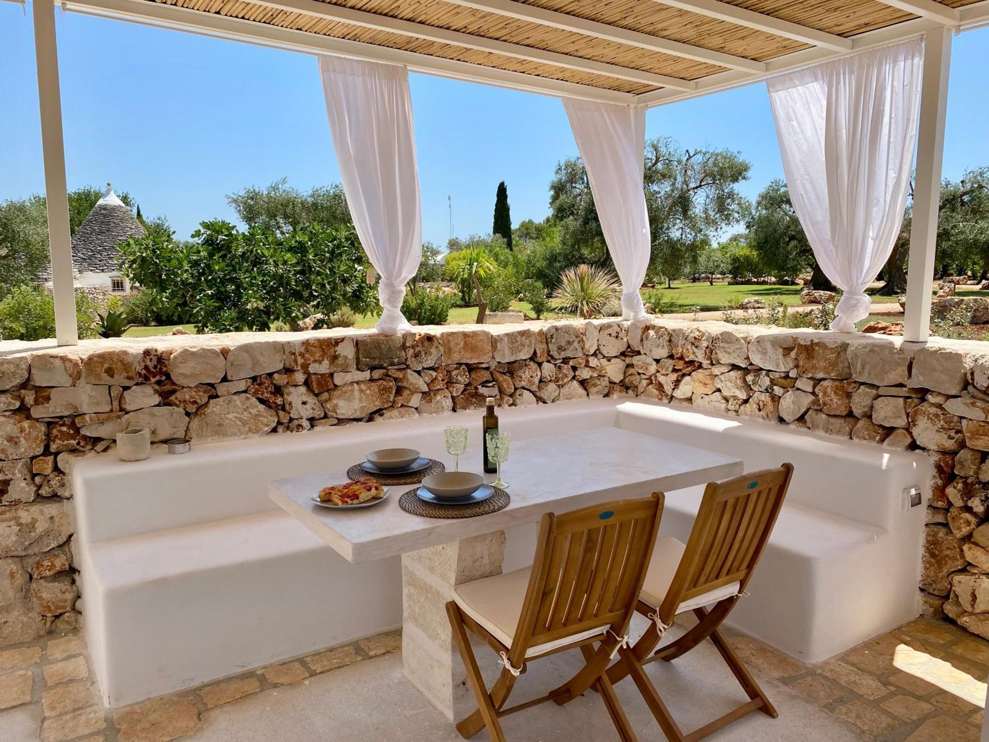 Вилла I Trulli Di Alice Челье-Мессапика Экстерьер фото