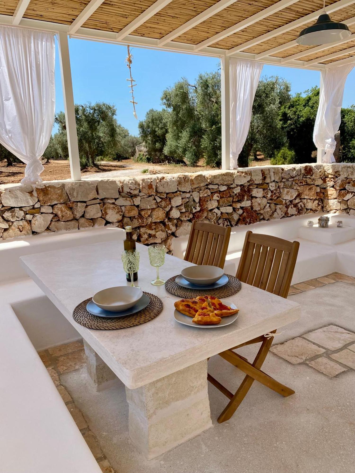 Вилла I Trulli Di Alice Челье-Мессапика Экстерьер фото