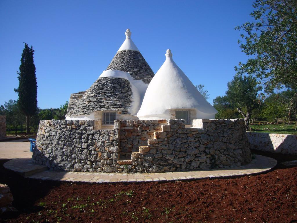 Вилла I Trulli Di Alice Челье-Мессапика Экстерьер фото